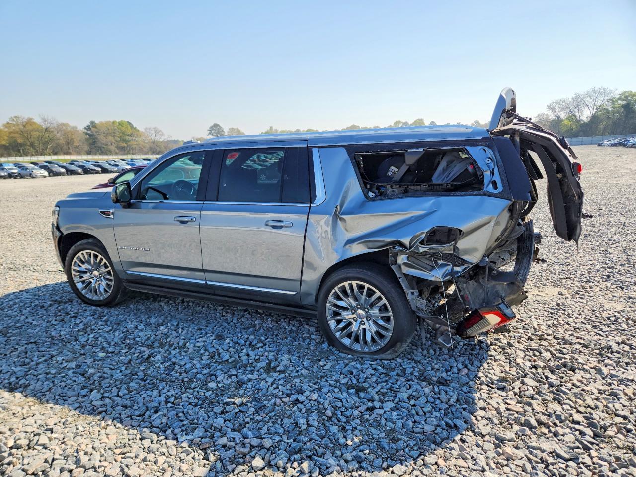 2025 GMC Yukon Xl Denali - Фото 2