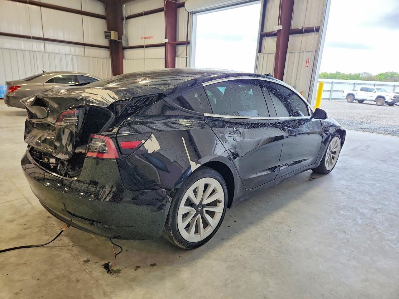 2021 Tesla Model 3 - Image 3