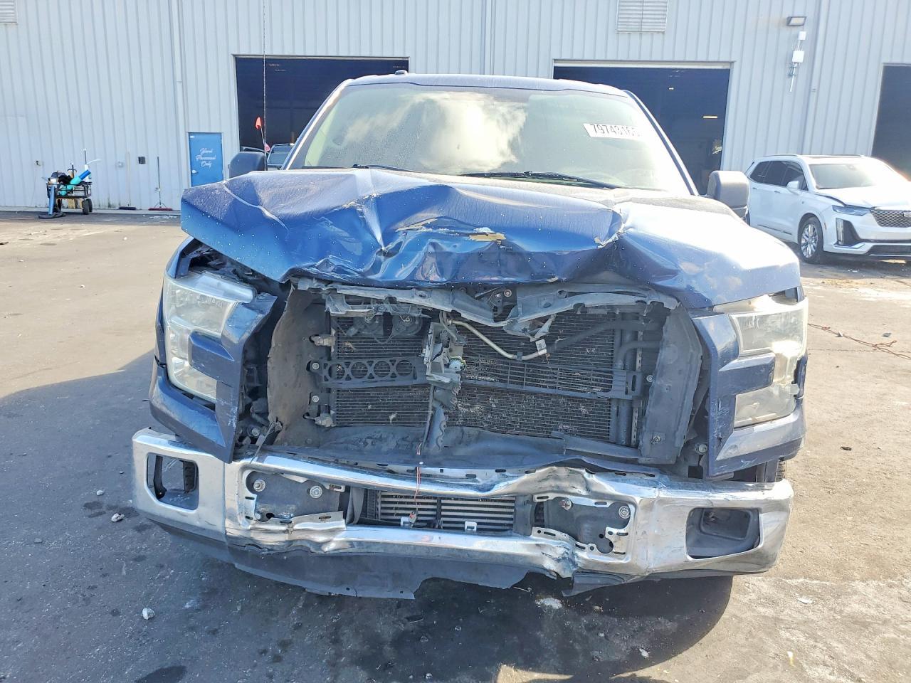 2015 Ford F150 Supercrew - Фото 5