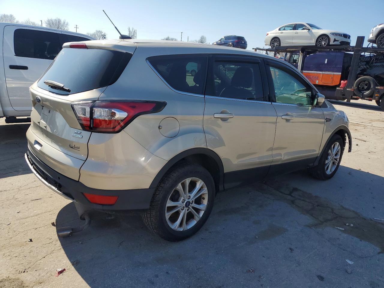 2017 Ford Escape Se - Фото 3