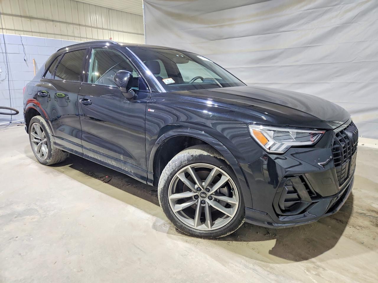 2022 Audi Q3 Premium Plus S Line 45 - Фото 4