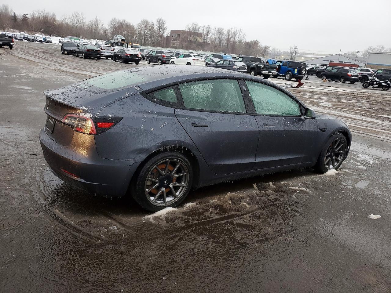 2021 Tesla Model 3 - Фото 3