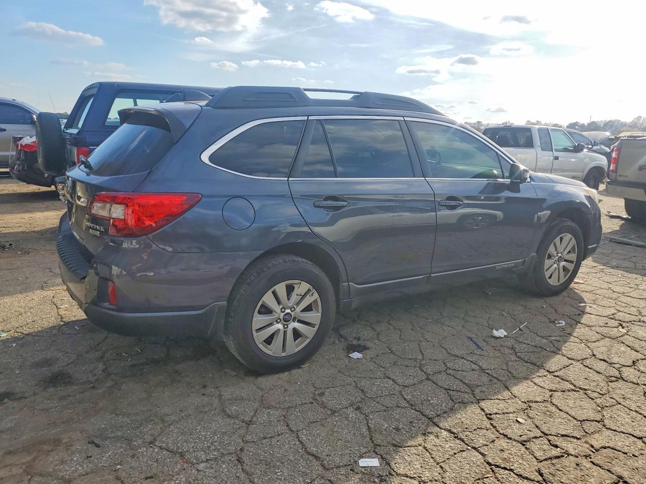 2017 Subaru Outback - Фото 3