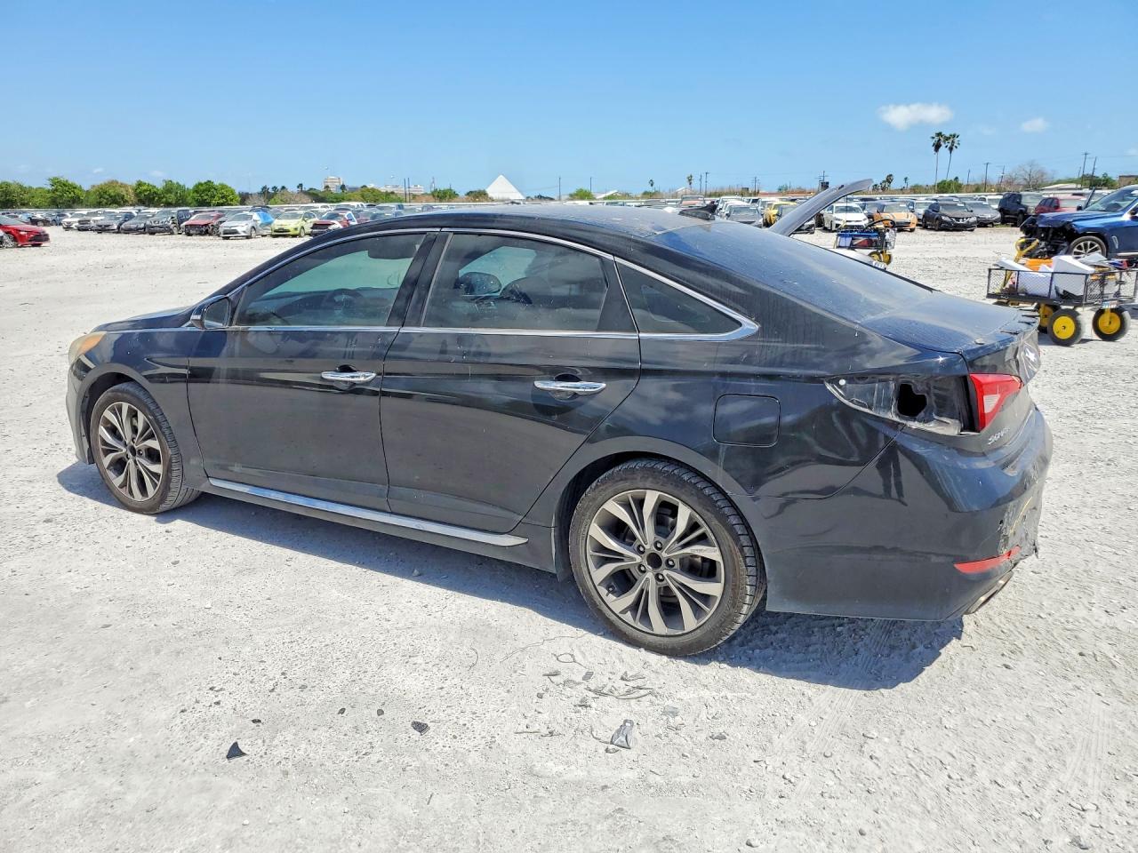 2015 Hyundai Sonata Limited 2.0T - Фото 2