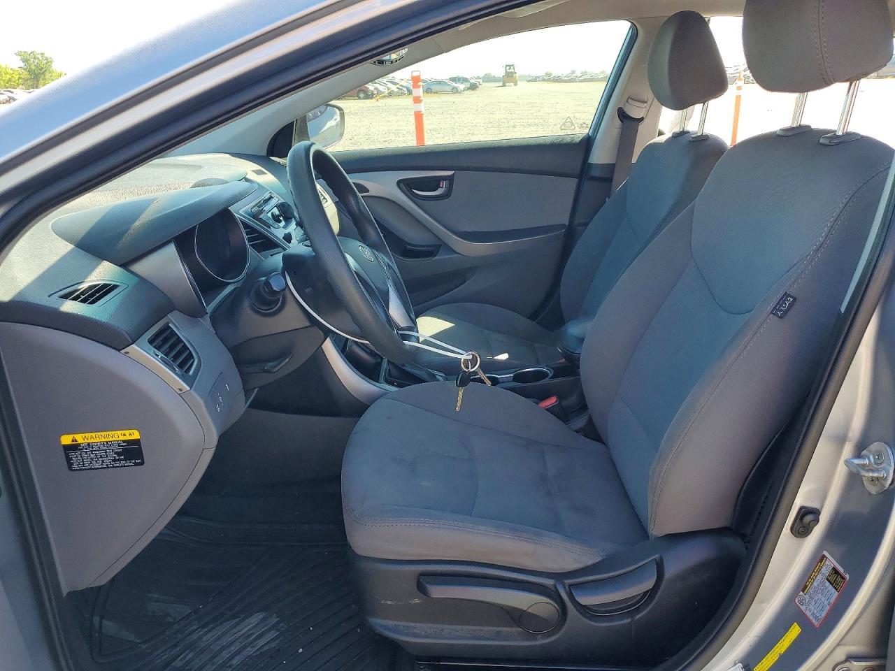 2016 Hyundai Elantra Se - Фото 7