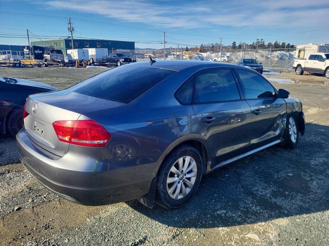 2013 Volkswagen Passat S - Image 3