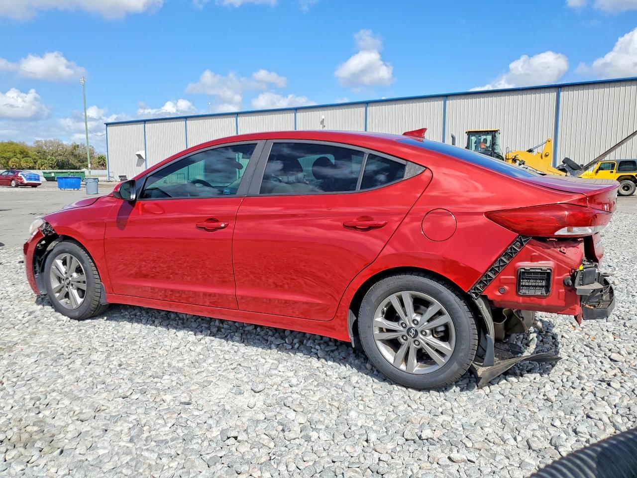 2018 Hyundai Elantra Sel - Фото 2