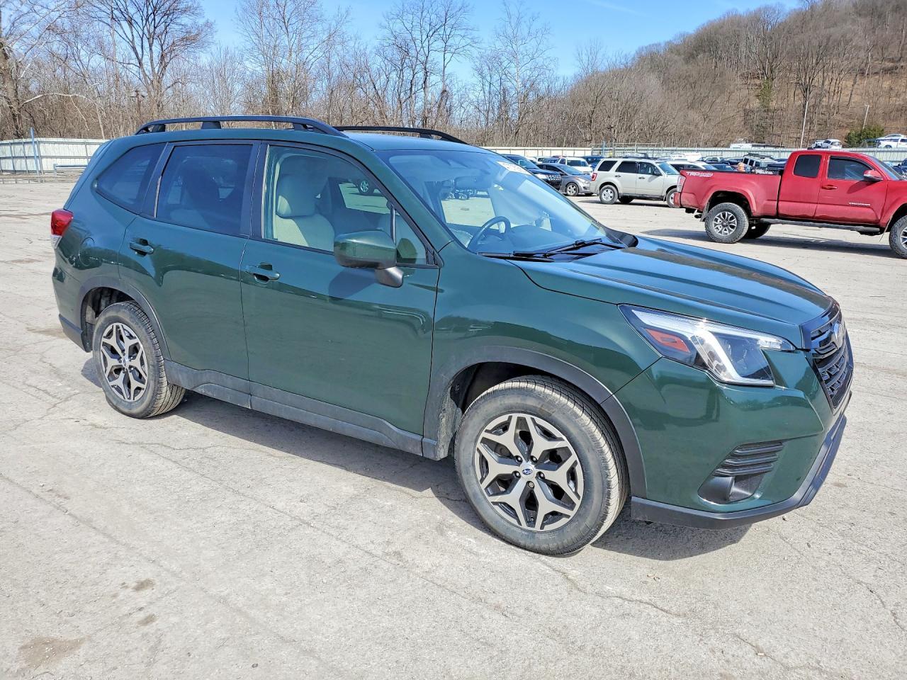 2022 Subaru Forester Premium - Image 4