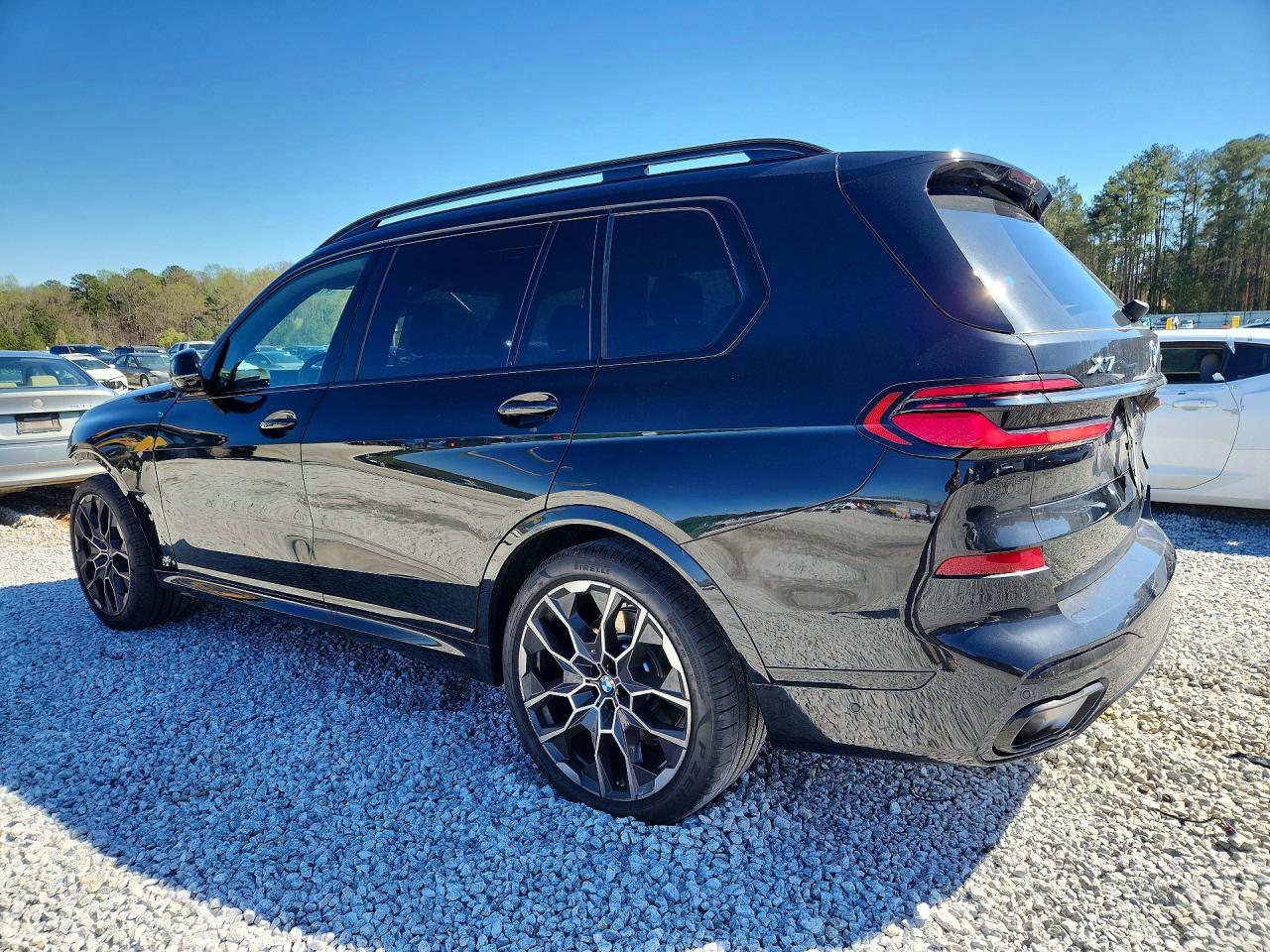 2026 BMW X7 xDrive40I - Image 2