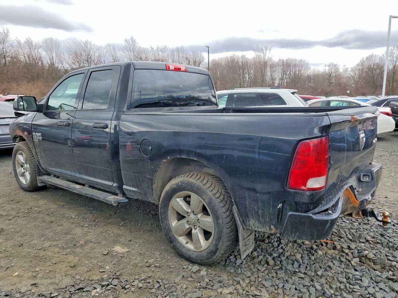 2019 Ram 1500 Classic Tradesman - Фото 2