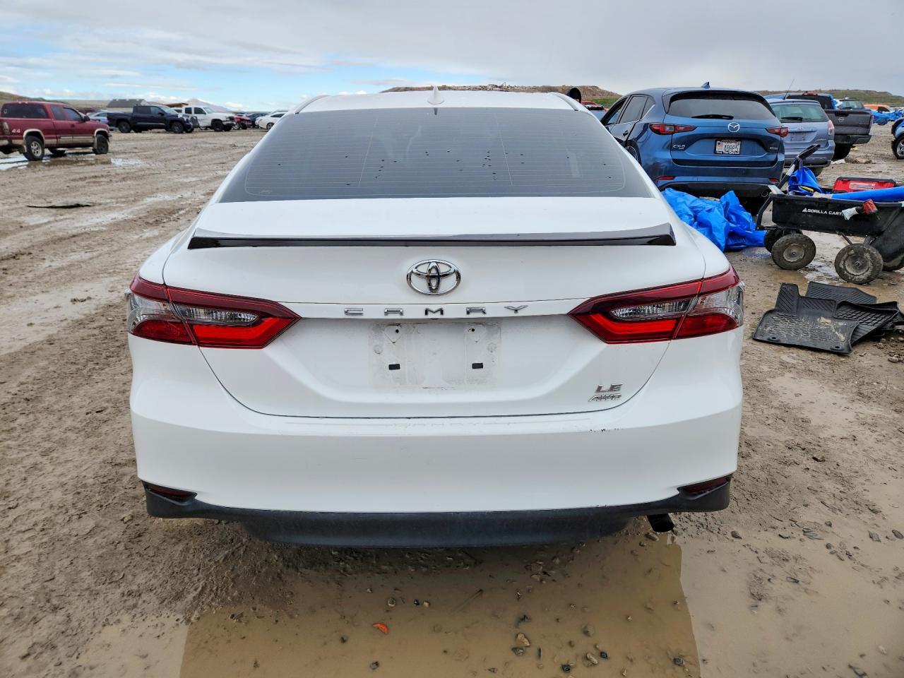 2022 Toyota Camry Le - Image 6