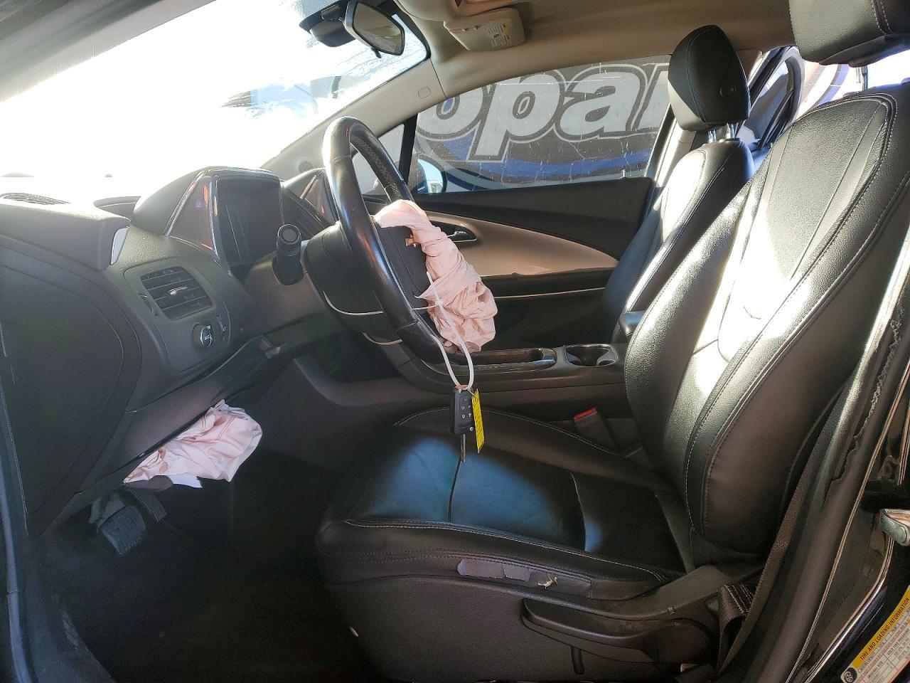 2015 Chevrolet Volt - Image 7