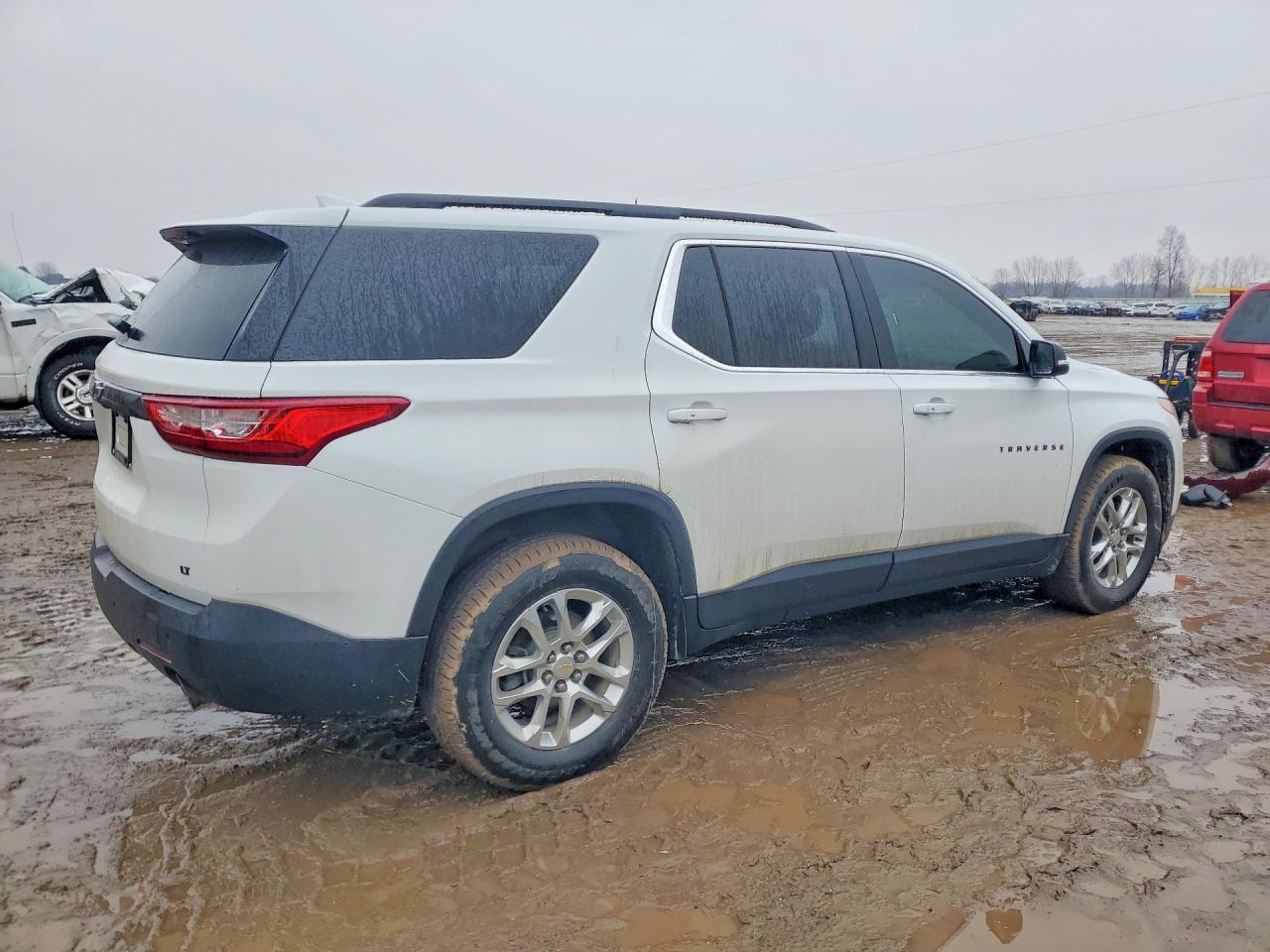 2020 Chevrolet Traverse Lt - Image 3