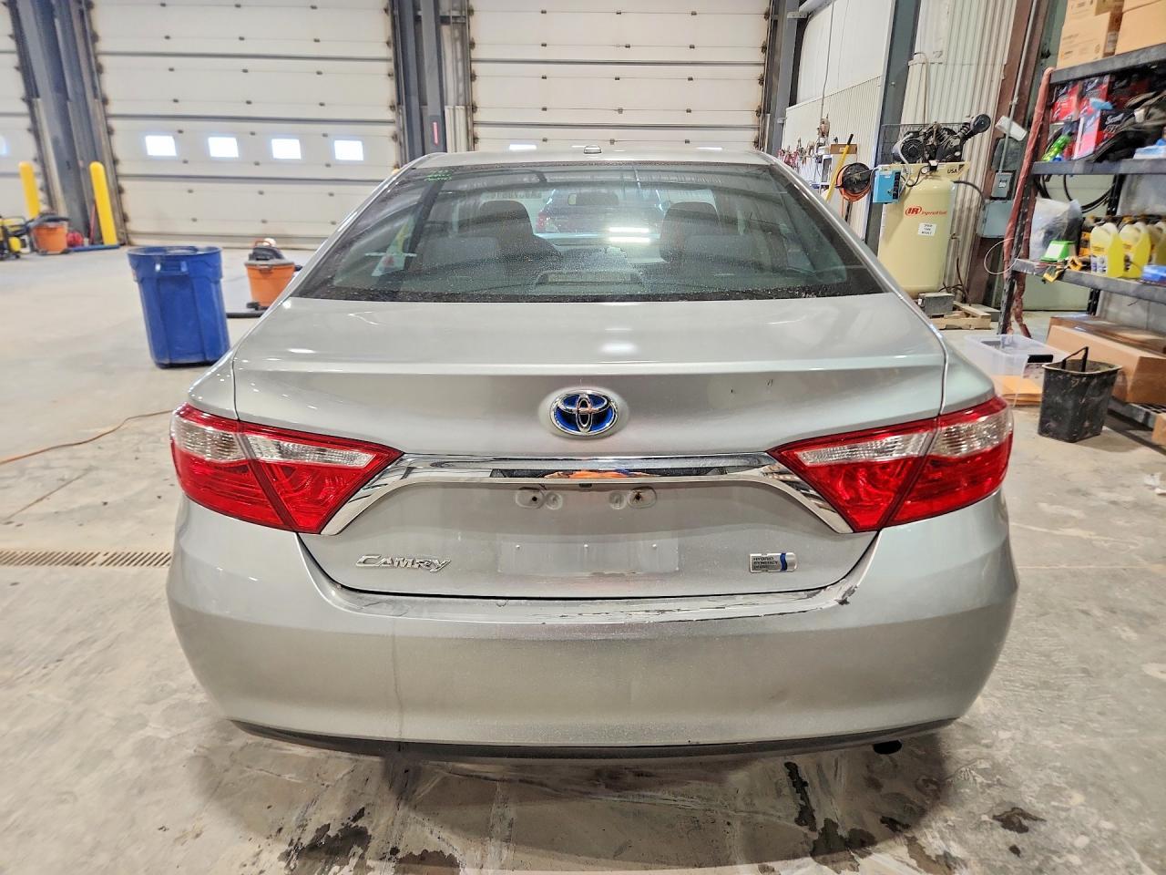 2015 Toyota Camry Hybrid Le - Фото 6