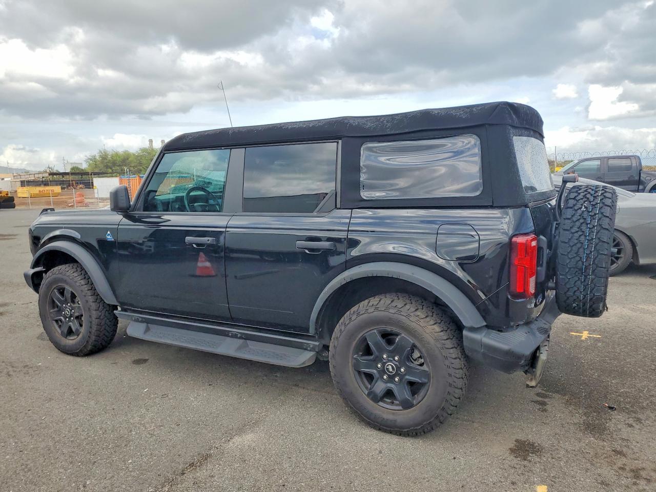 2024 Ford Bronco Black Diamond - Фото 2