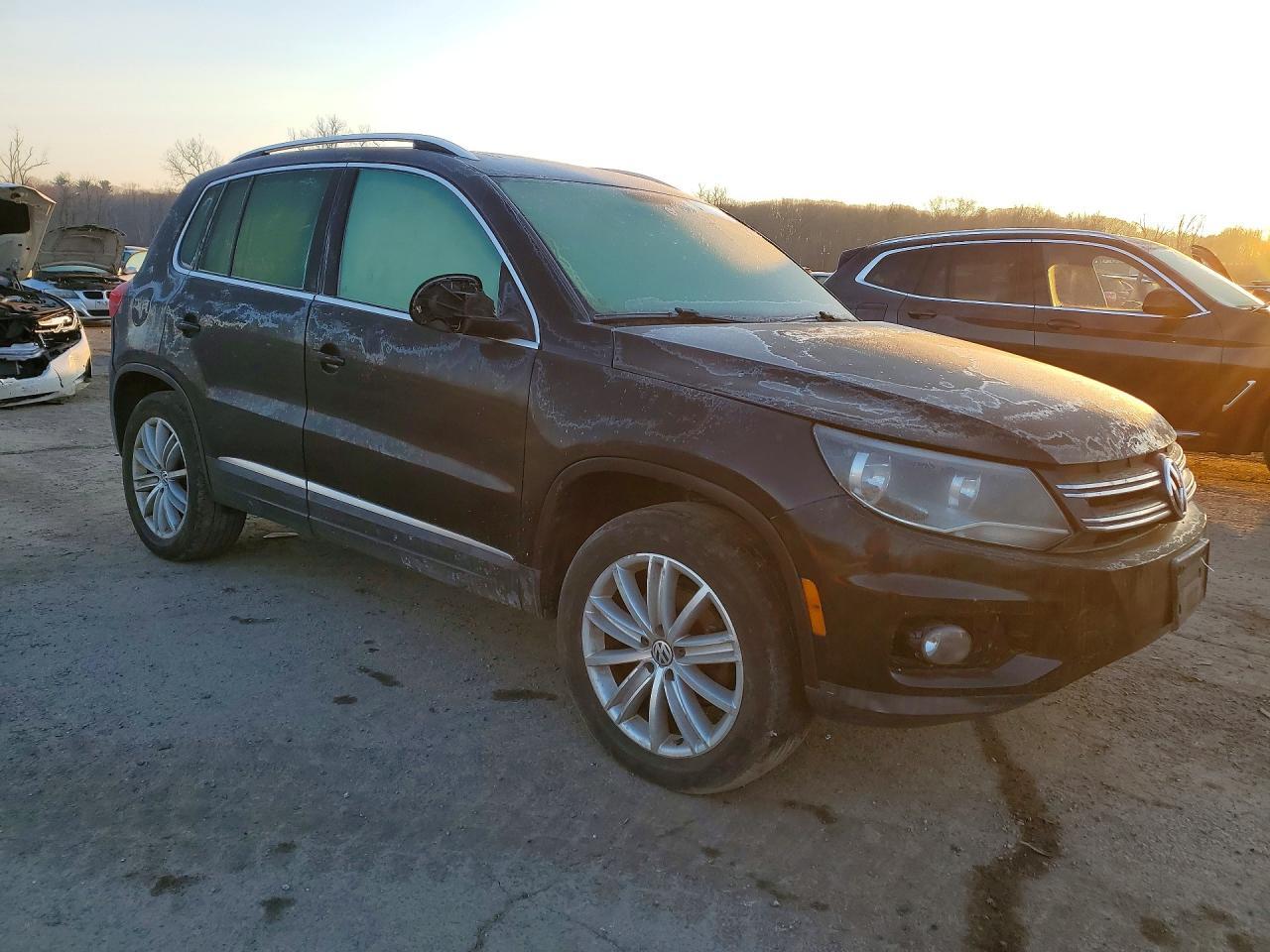 2013 Volkswagen Tiguan S - Фото 4