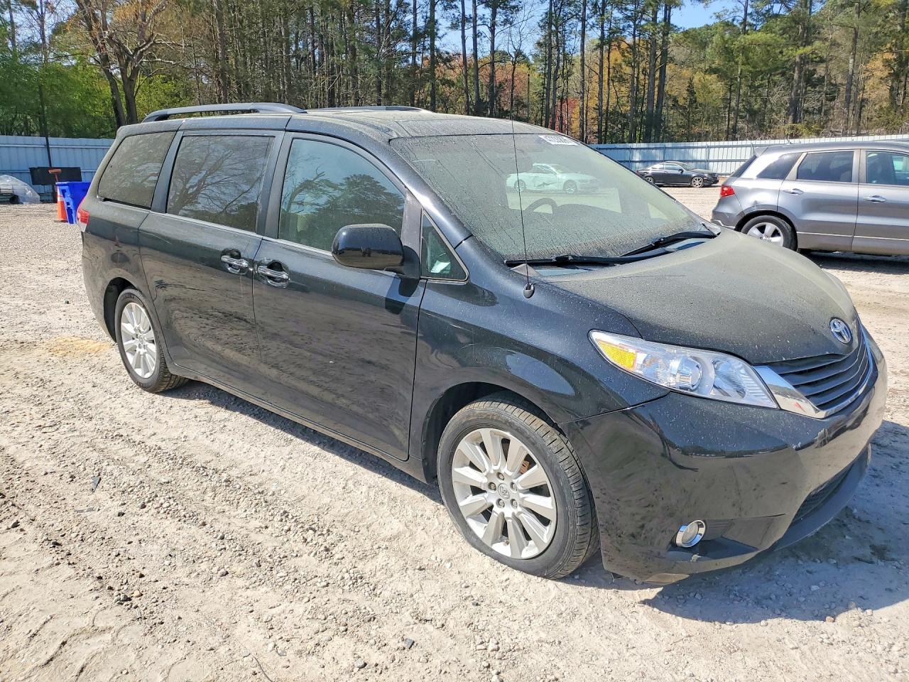2014 Toyota Sienna Xle 7-Passenger - Фото 4