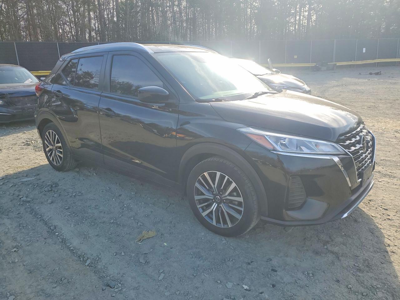 2021 Nissan Kicks Sv - Image 4