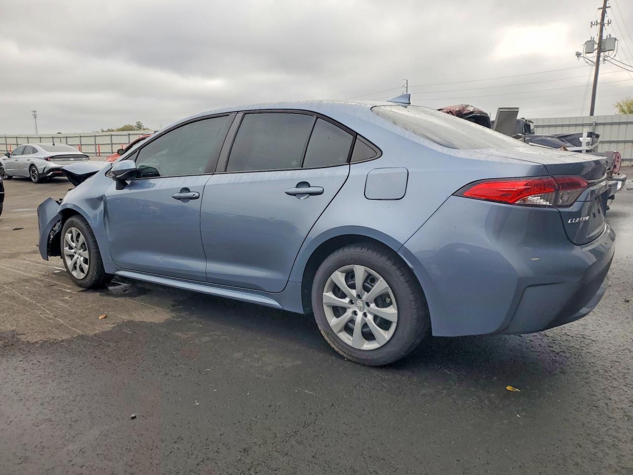2022 Toyota Corolla Le - Фото 2