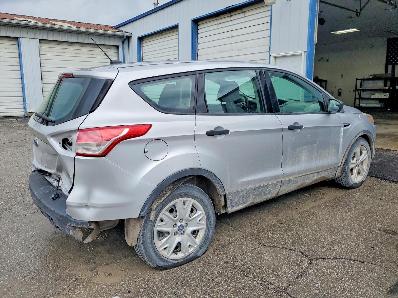 2016 Ford Escape S - Image 3