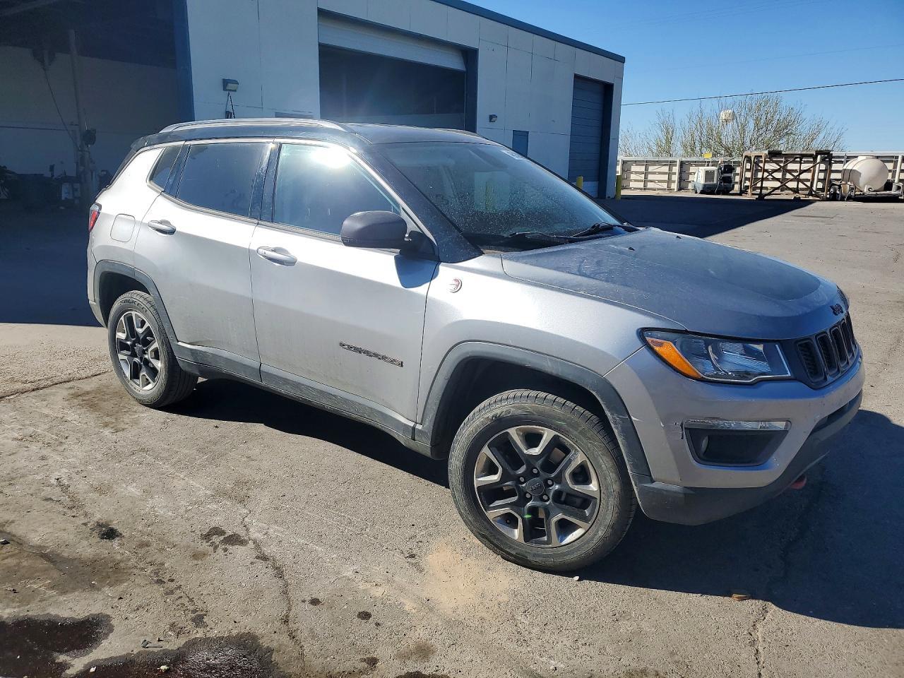 2017 Jeep Compass Trailhawk - Image 4