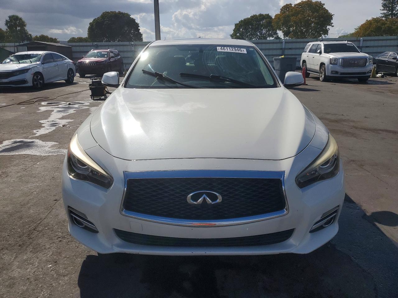 2016 Infiniti Q50 3.0T Premium - Фото 5