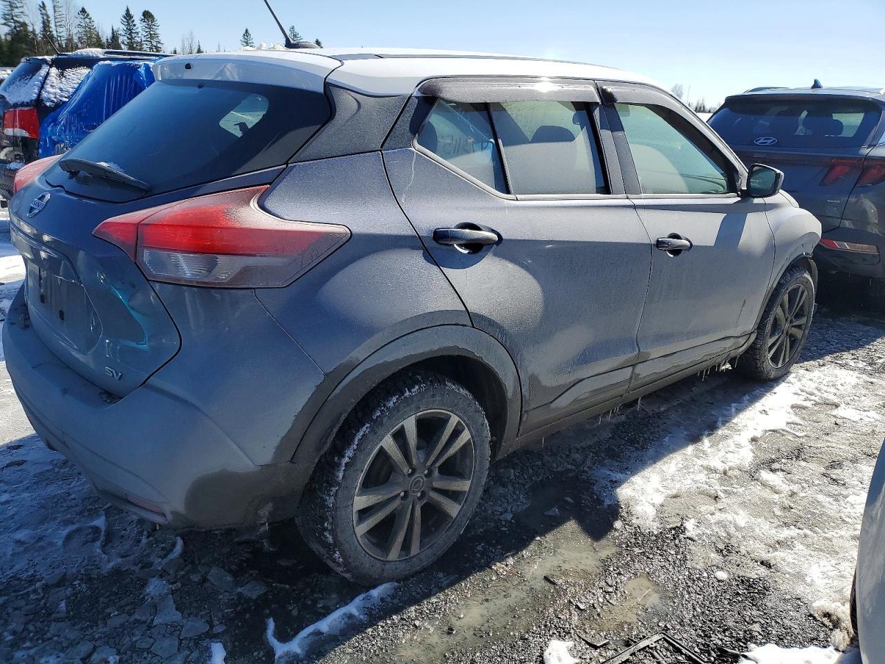 2019 Nissan Kicks S - Image 3