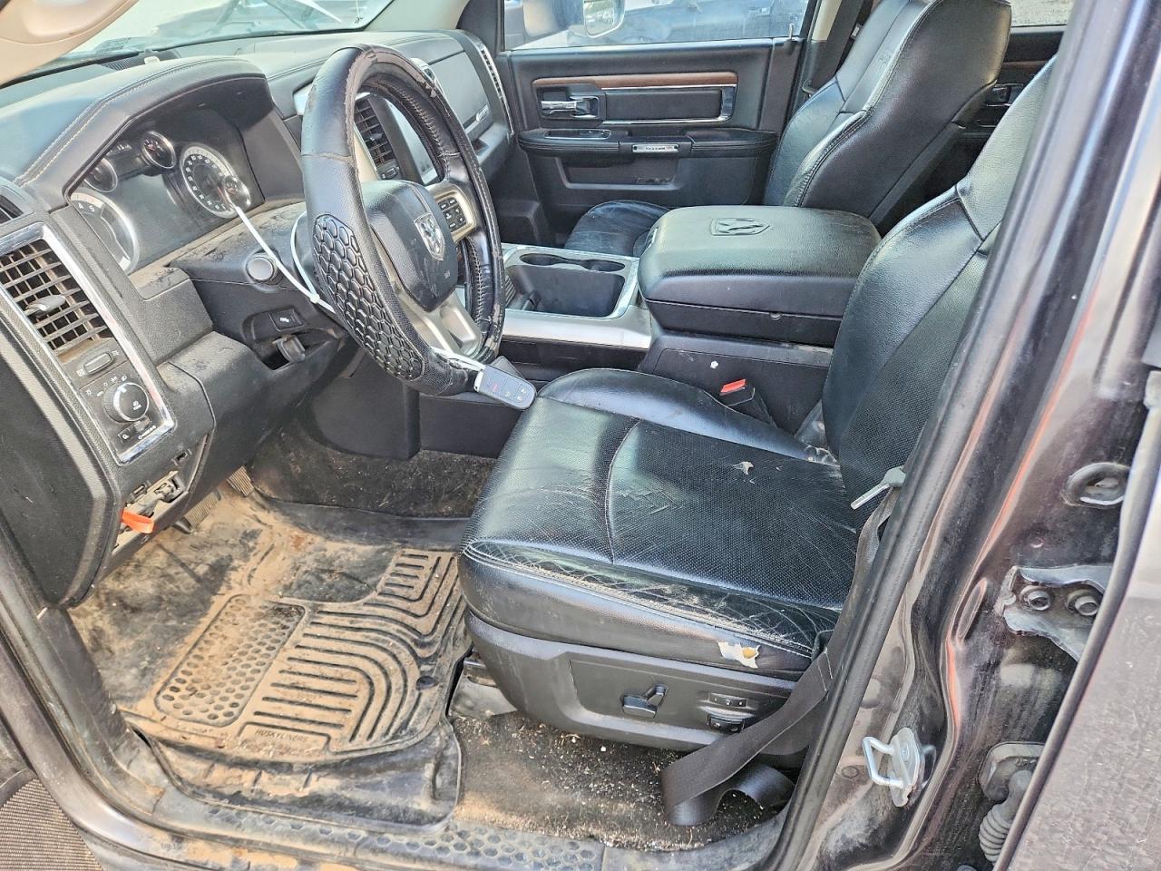 2016 Ram 1500 Laramie - Image 7