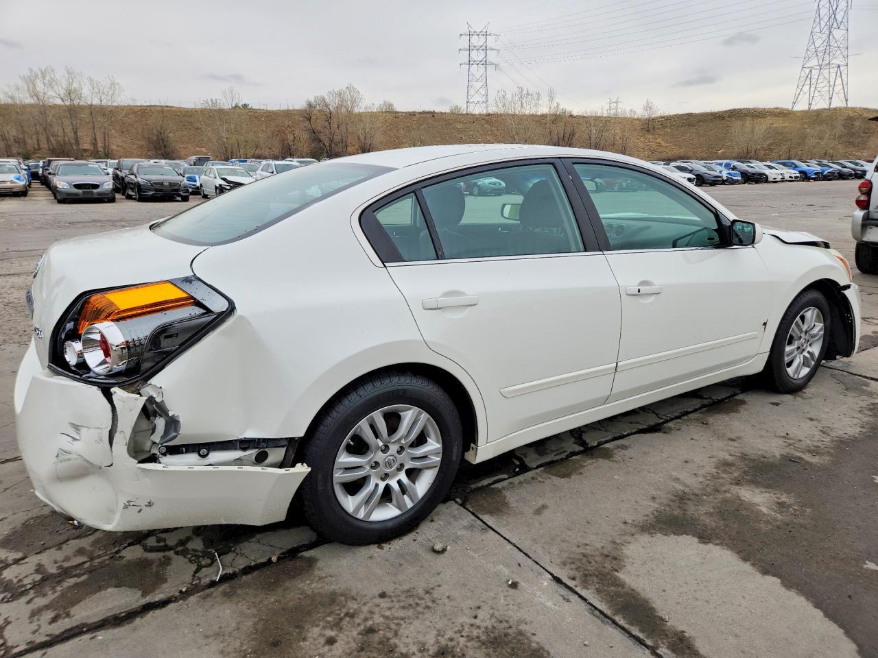 2010 Nissan Altima 2.5 - Фото 3