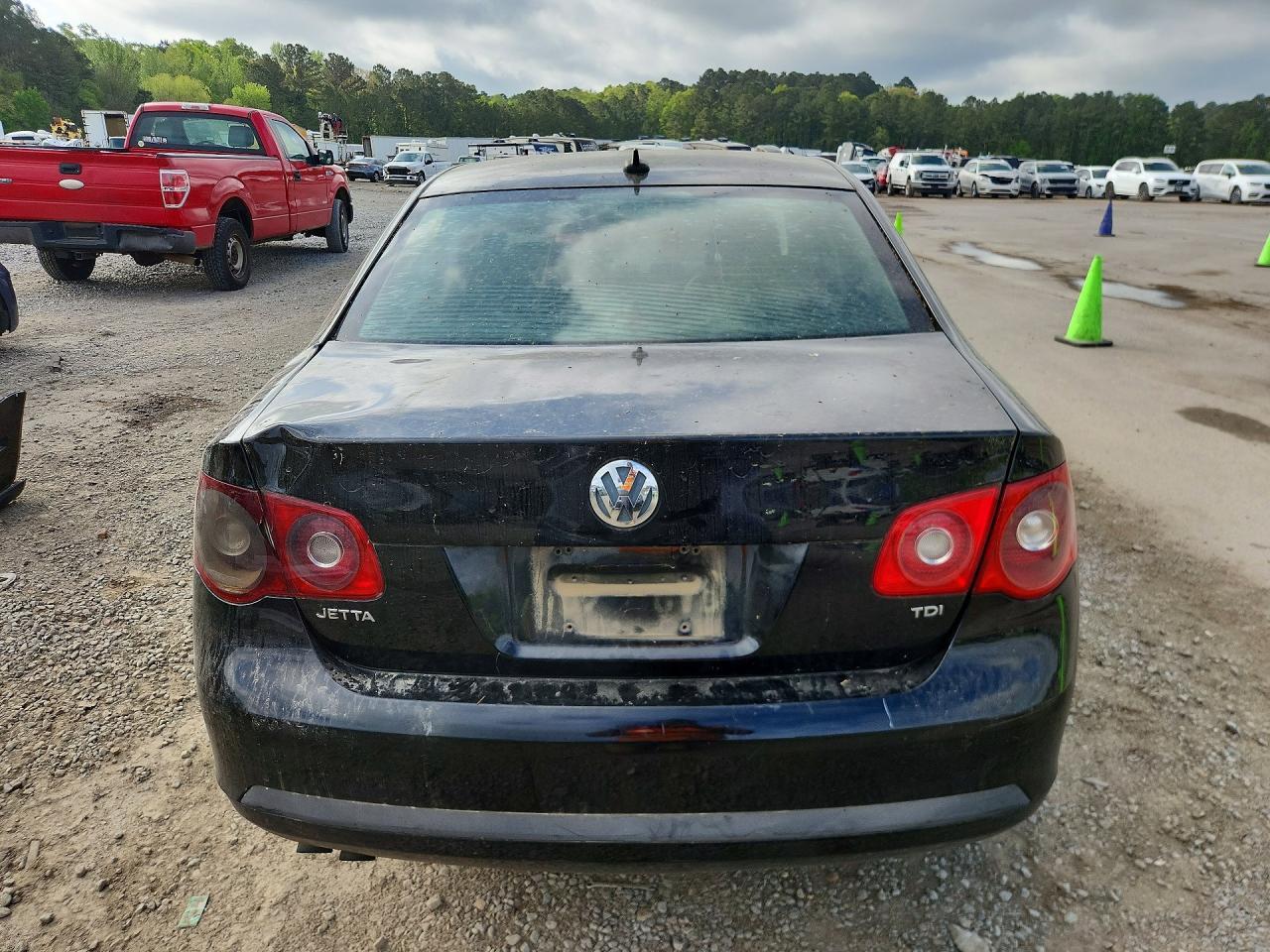 2006 Volkswagen Jetta - Image 6