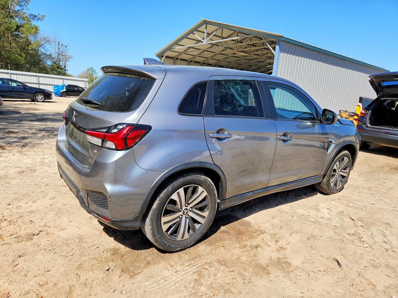 2021 Mitsubishi Outlander Sport Se - Фото 3