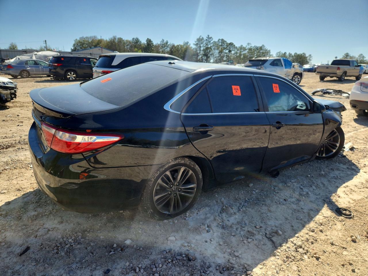 2015 Toyota Camry Se - Фото 3