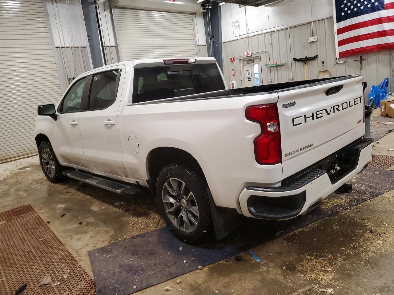 2020 Chevrolet Silverado K1500 Rst - Фото 2