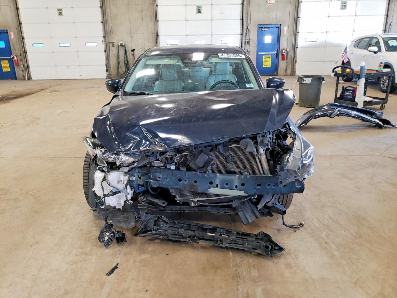 2017 Mazda 3 Grand Touring - Image 5