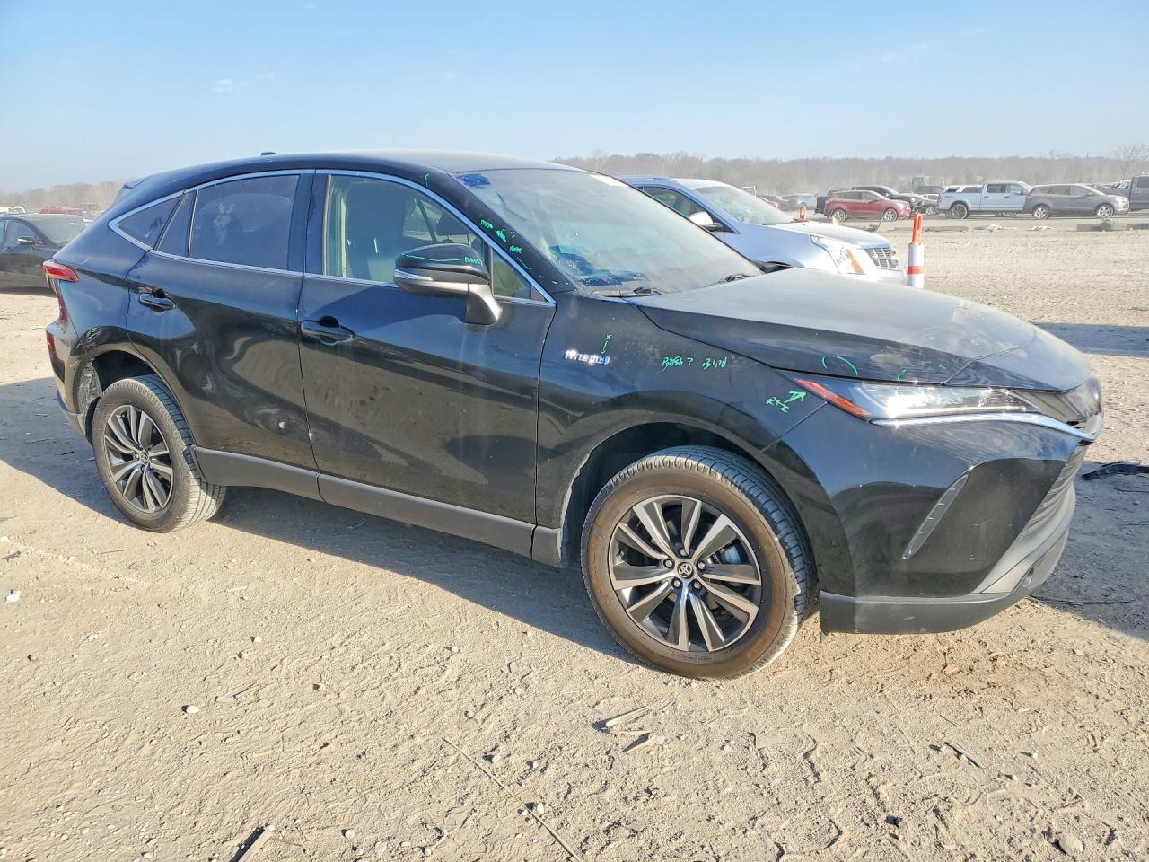2021 Toyota Venza Le - Фото 4