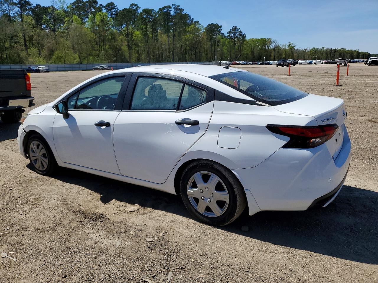 2020 Nissan Versa S - Фото 2