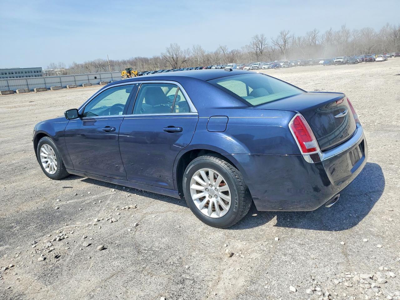 2012 Chrysler 300 - Фото 2
