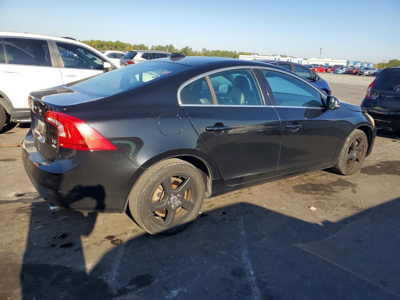 2013 Volvo S60 T5 - Image 3