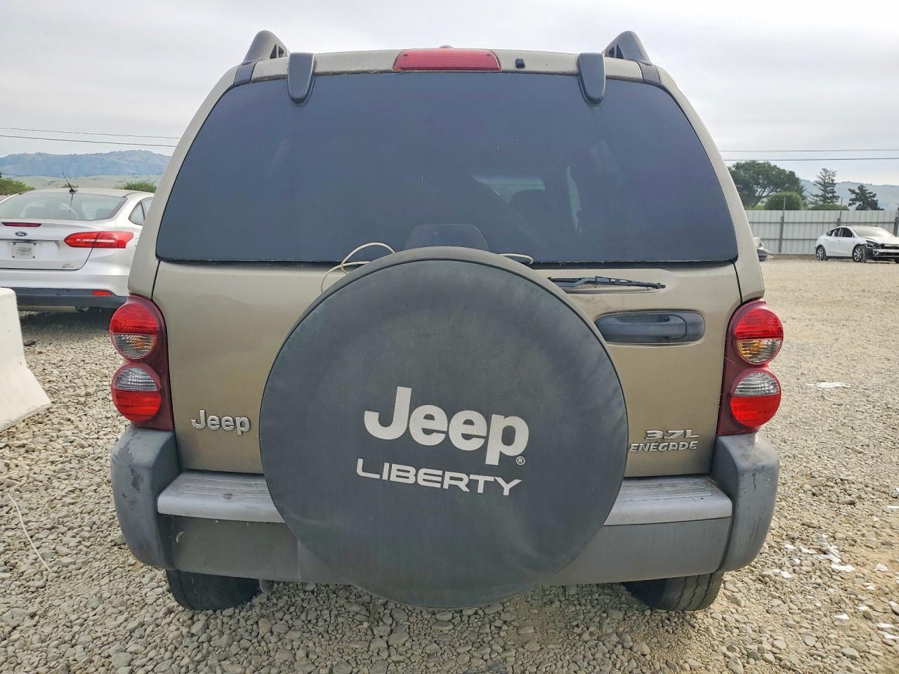 2005 Jeep Liberty Renegade - Фото 6
