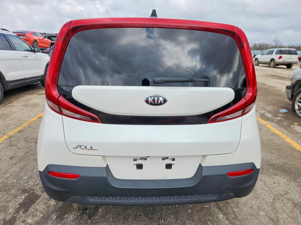 2021 Kia Soul Lx - Image 6