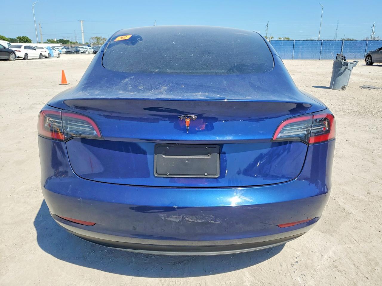 2023 Tesla Model 3 - Image 6