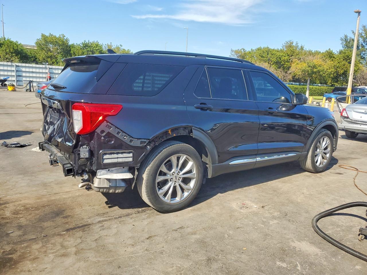 2020 Ford Explorer Xlt - Фото 3