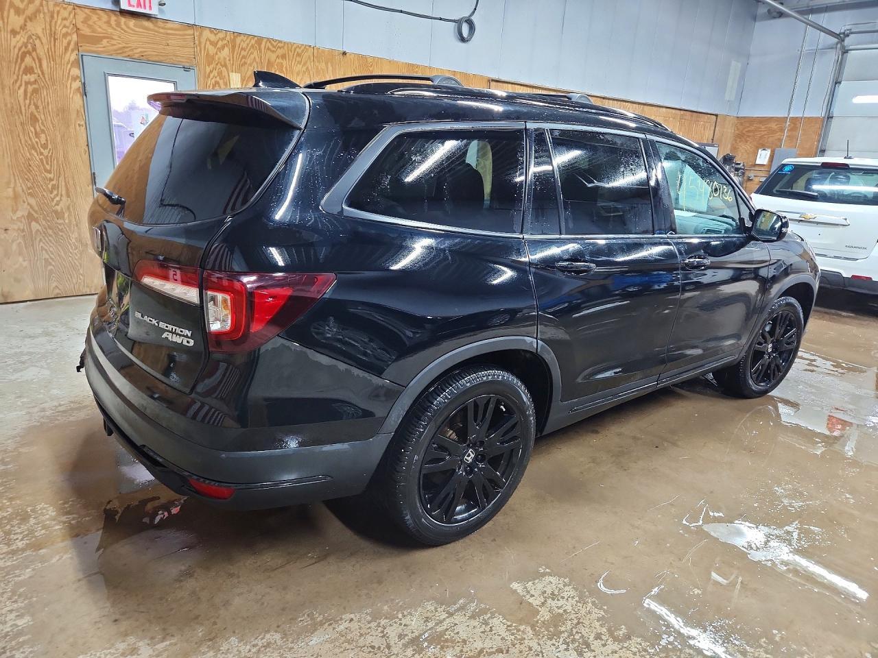 2022 Honda Pilot Black - Фото 3