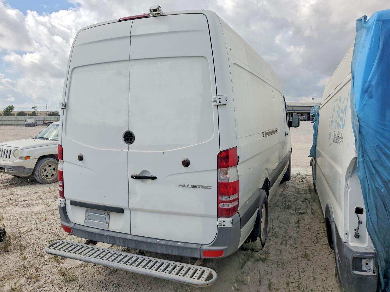 2015 Mercedes-Benz Sprinter 2500 - Фото 3