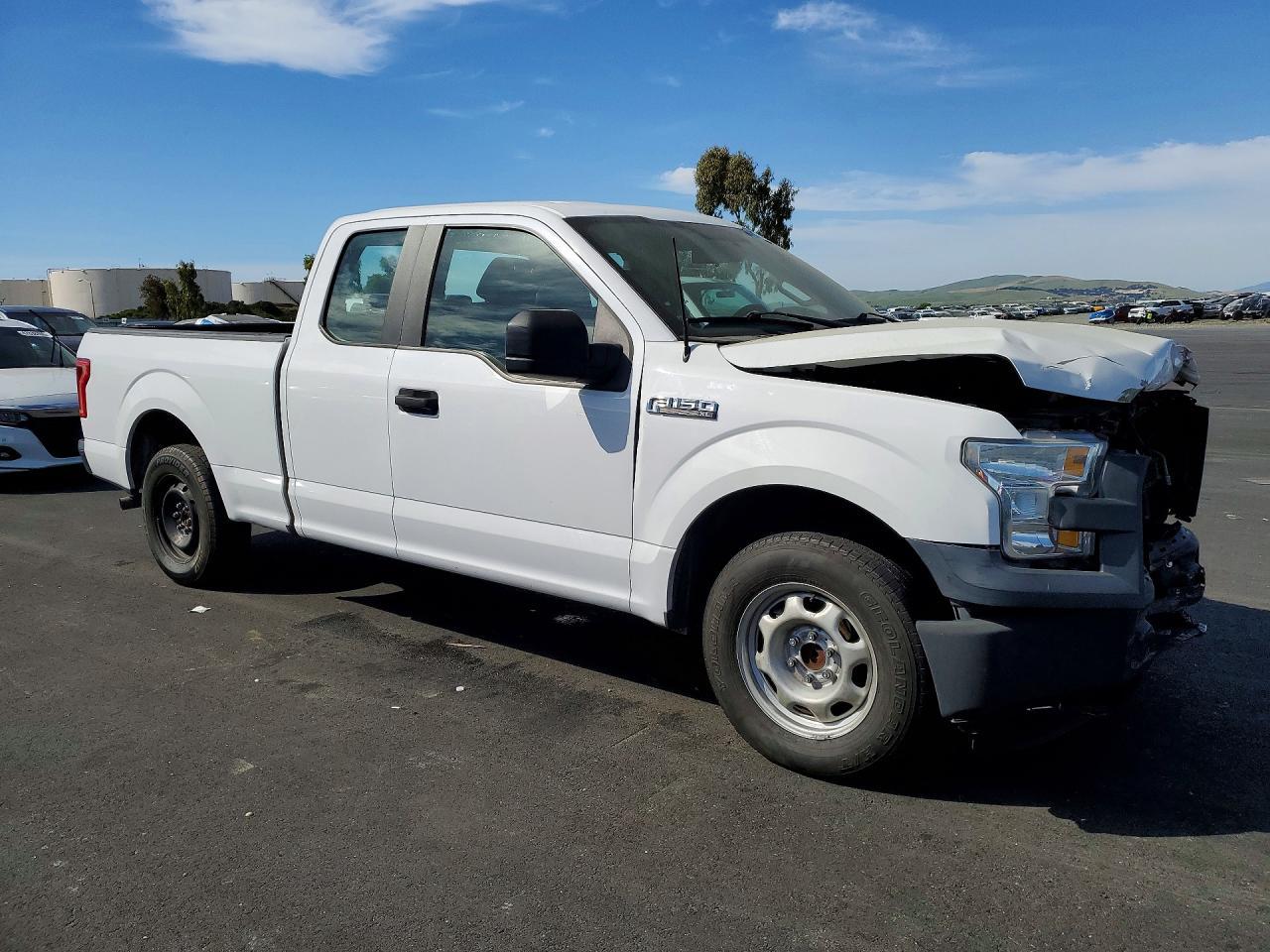 2016 Ford F150 Super Cab - Фото 4