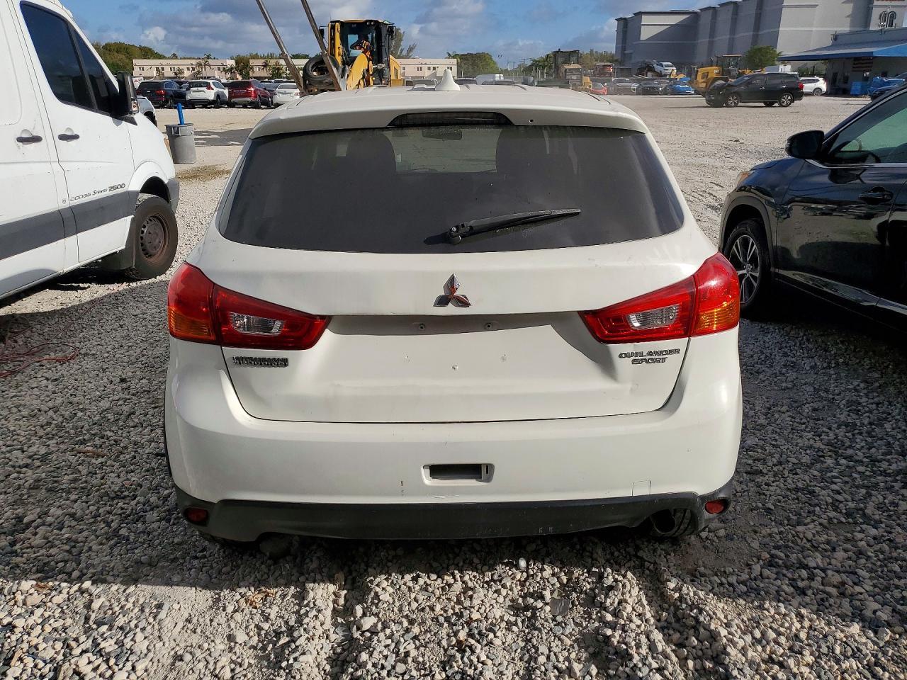 2017 Mitsubishi Outlander Sport Es - Фото 6