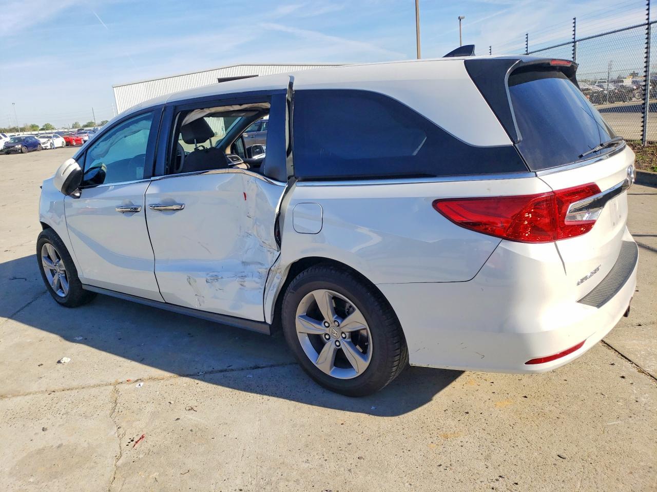 2020 Honda Odyssey Ex - Image 2