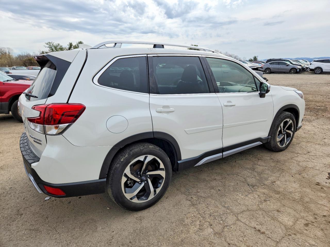 2023 Subaru Forester Touring - Фото 3