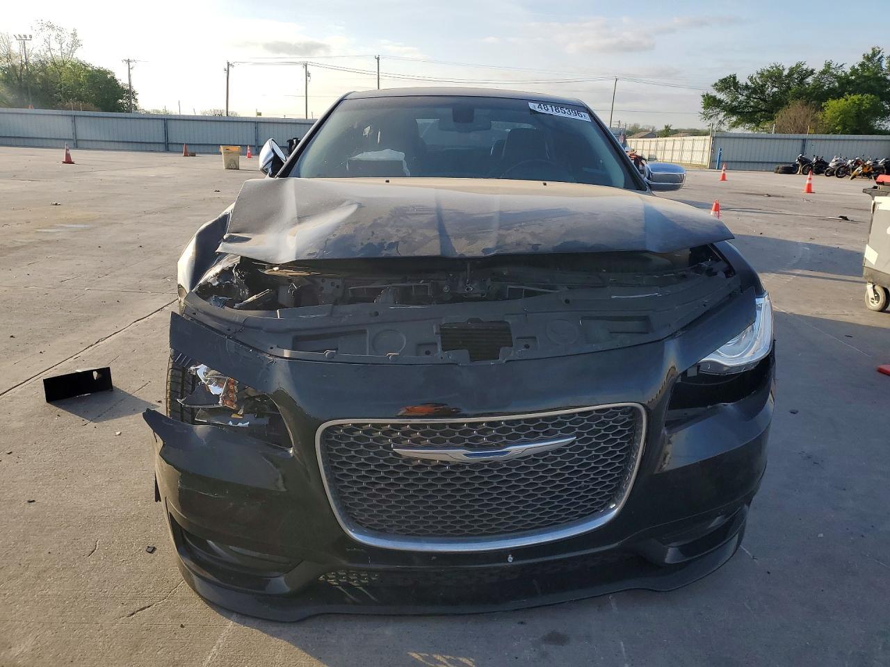2017 Chrysler 300C - Фото 5