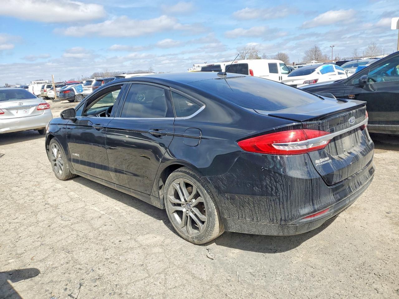 2017 Ford Fusion Se Hybrid - Image 2